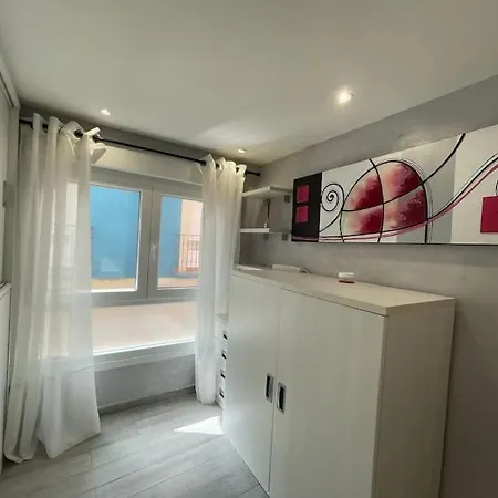 Apartamento Arostegi , Apto Renovado En Pleno Centro *